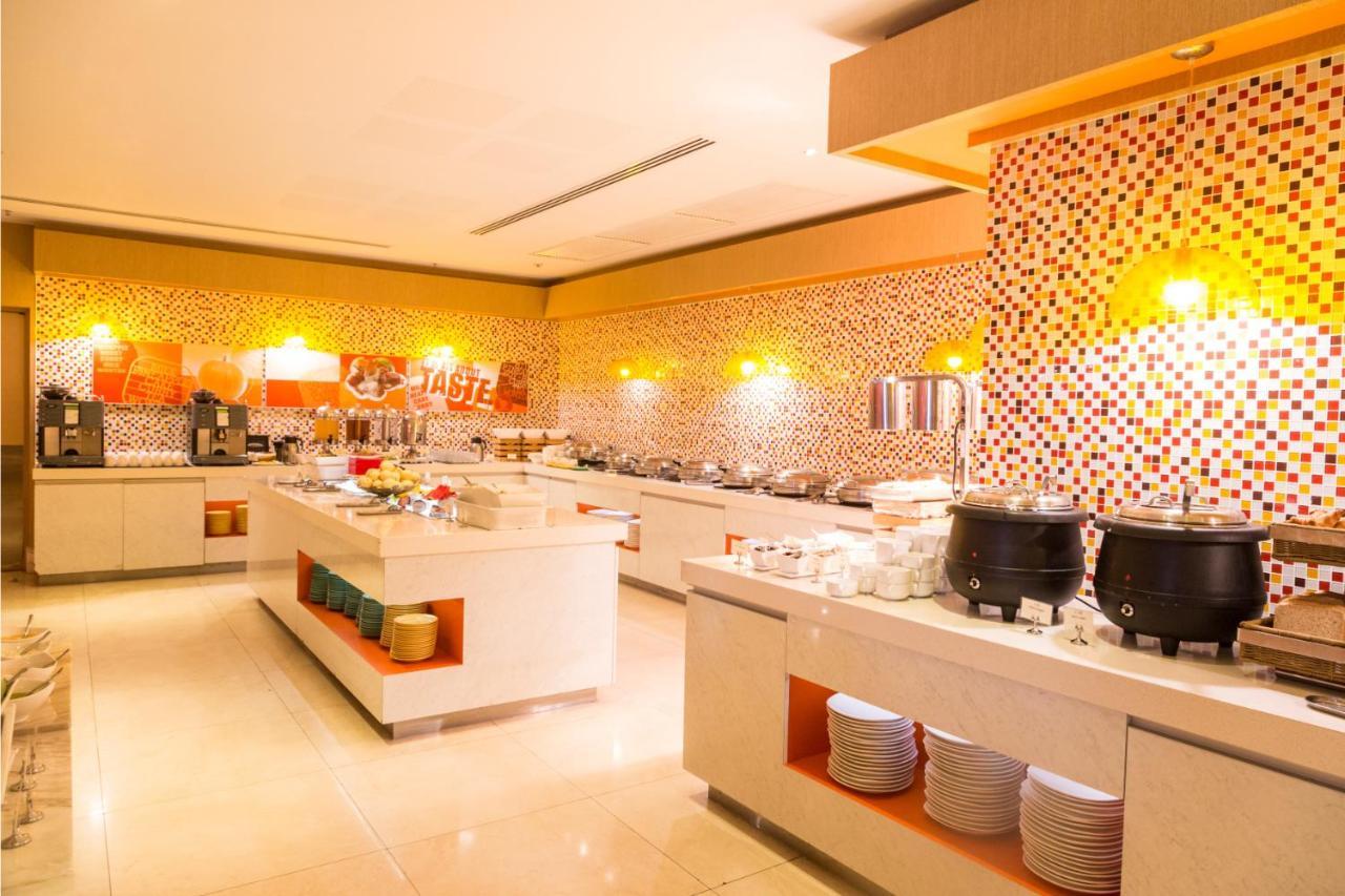 Ibis Hong Kong Central & Sheung Wan Exterior photo