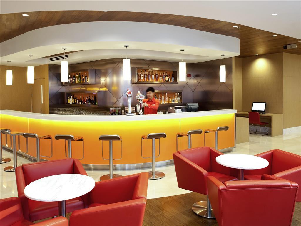 Ibis Hong Kong Central & Sheung Wan Exterior photo