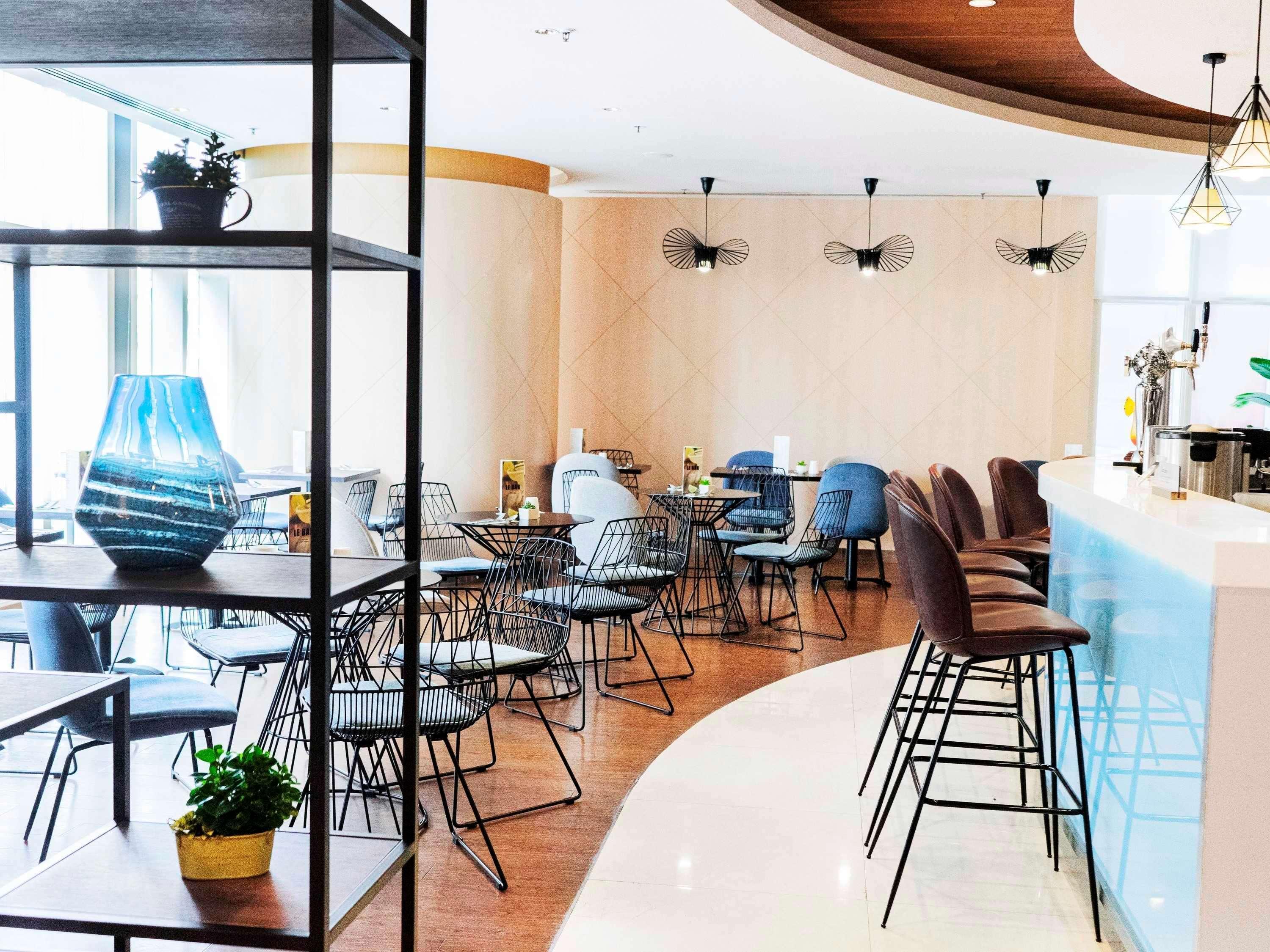 Ibis Hong Kong Central & Sheung Wan Exterior photo