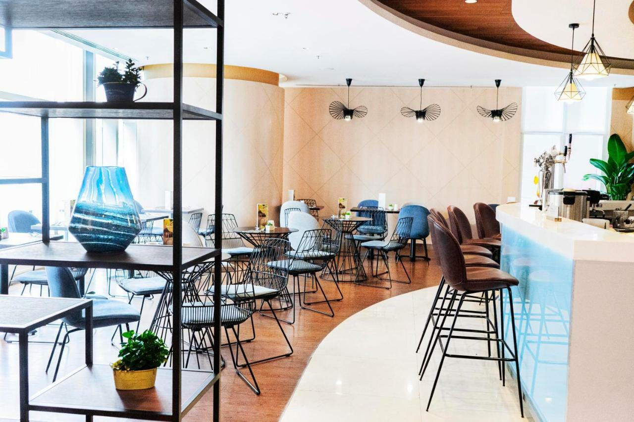 Ibis Hong Kong Central & Sheung Wan Exterior photo